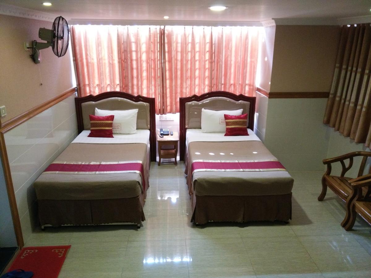 Hotel Nylon 2*